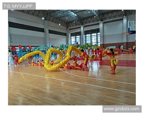 南京攀岩队在世界滑板锦标赛中逆袭成功展现团队精神与拼搏精神